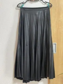 ブラック プリーツスカート ZARA