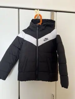 Nike フード付きジャケット ブラック/ホワイト