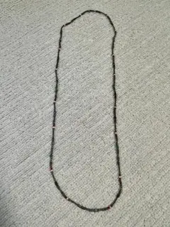 緑と赤のビーズ ロングネックレス　アクセサリー　メンズ　レディース　古着