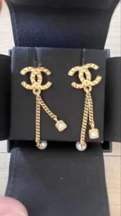 2025年最新】シャネル風ピアスの人気アイテム - メルカリ