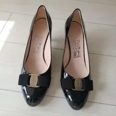 【ゆきんこ様専用】FERRAGAMO ブラック リボン付きパンプス
