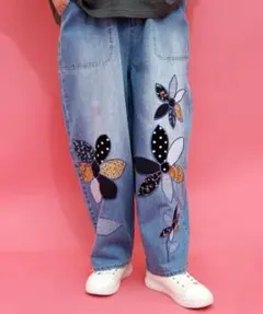 スカラー 162605：パッチワークお花アップリケデニムパンツのサムネイル