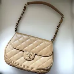 Chanel ブラック キルティング ショルダーバッグ24开ad - メルカリ