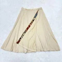 【美品】レオナール ロゴプレート シルク混 ラップスカート 大きいサイズのサムネイル