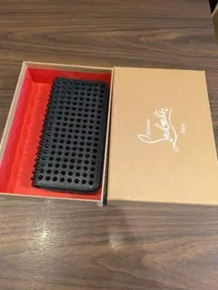 Christian Louboutin スタッズ長財布 ラウンドジップのサムネイル