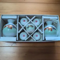 花模様の徳利とお猪口セット