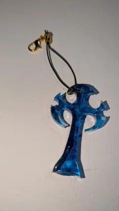 青色アクリル十字架ストラップ