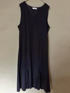 hudson honey Vネック ノースリーブ ワンピース　ブラック　黒