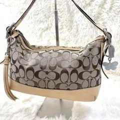 COACH シグネチャー ショルダーバッグ タッセルy2k 蝶々チャーム付 