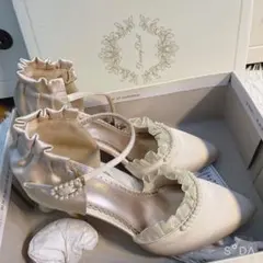 Derry Doll フリル付きハイヒール クリーム色　靴　パンプス