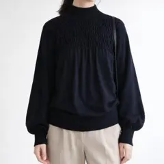 ふんわりバルーン袖 シャーリングハイネックニット 長袖プルオーバー 秋冬