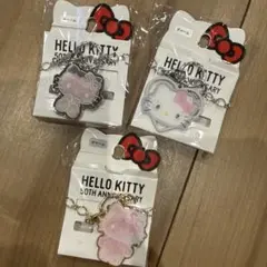 HELLO KITTY 50周年アクリルキーホルダー3個セット