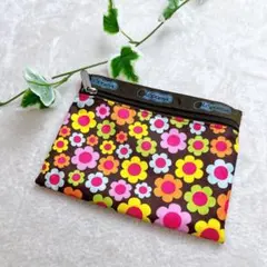 LESPORTSAC レスポートサック フラット ポーチ フラワーモチーフ
