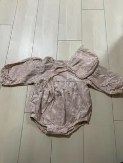 ピンク 刺繍入りロンパース ボンネット