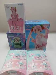 新品未開封 初音ミク 5点 桜ミク ぬーすと ザクぐるみ シナモロールアクぬい