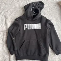 PUMA ブラックパーカー 7-8y