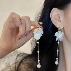 イヤリング　フラワー　花　パール風　結婚式　シェル　パーティー 上品　二次会