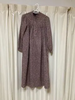 ロングワンピース　葉っぱ柄　レトロ　　9号