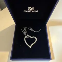Swarovski ハート型ネックレス
