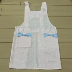 リボン付きドット柄エプロン