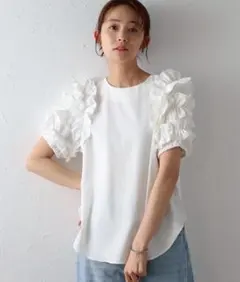 イーチアルケミスト　フリル袖　白　ブラウス　トップス　半袖　ロンT シャツ　美品のサムネイル