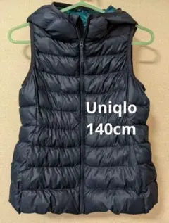 ユニクロ140cm女の子ライトダウン　ベストフード付き　ネビー　ガールズ