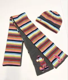 ディズニー/ミッキー柄帽子とリバーシブルマフラーセット！