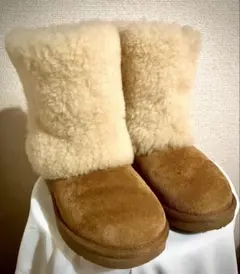 ⭐︎早割特価⭐︎UGG⭐︎ベージュ⭐︎ボアムートンブーツ⭐︎