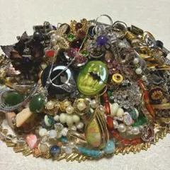 （70）アクセサリー　イミテーション　ネックレス　ピアス　指輪　ブローチ