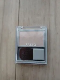 FASIO 失敗しにくいフェイスカラー UV 01 透明感ベージュのサムネイル