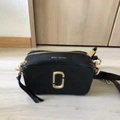 MARC JACOBS ブラックショルダーバッグ