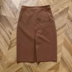 フロントタックタイトスカート