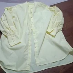 DoCLASSE　パールボタン黄色のロングシャツ　可愛い　size　Mのサムネイル