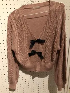 axes femmeピンク ケーブル編み クロップドカーディガン