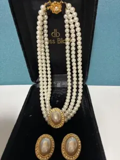 Dress Black パールネックレスとイヤリングセット