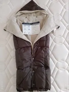 ブラウン フード付き ダウンベスト