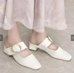 【GRL】スクエアトゥバックルレザーミュールサンダル【24cm】のサムネイル