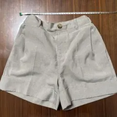 GU 140cm ベージュ　ショートパンツ