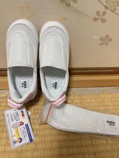 【新品未使用】イフミー　上履きIFME 19.5cmホワイト/ピンク　上靴