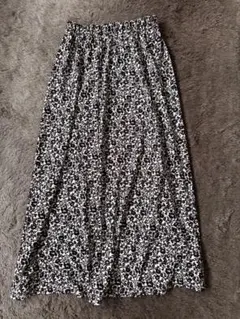 UNIQLO 花柄ロングスカート Sサイズ