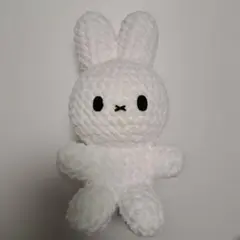 ウサギのあみぐるみ（ハンドメイド）