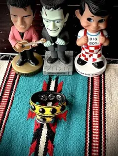 スタッズとレザーのブレスレット　イエロー　男女兼用　ハンドメイド