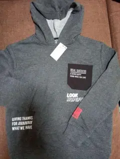 新品フード付きパーカー130