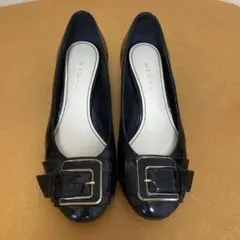 黒エナメルパンプス