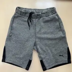 Puma ★グレー ハーフパンツ 120㎝