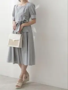 PROPORTION BODY DRESSING ギャザーパフスリーブワンピースのサムネイル