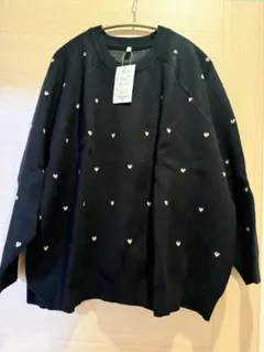 ハート柄　黒 長袖ニット　4L 大きいサイズ