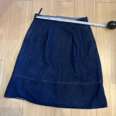 ユニクロ　ダークブルー デニム Aラインスカート