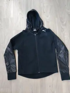 PUMA ブラック フード付きパーカー 　レディース　Lサイズ