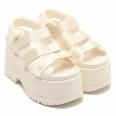 UGG W GOLDENRISE アグ ゴールデンライズ 厚底サンダル ホワイト